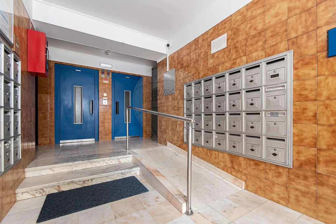 Apartamento T2 para Venda em Moscavide e Portela Foto 4