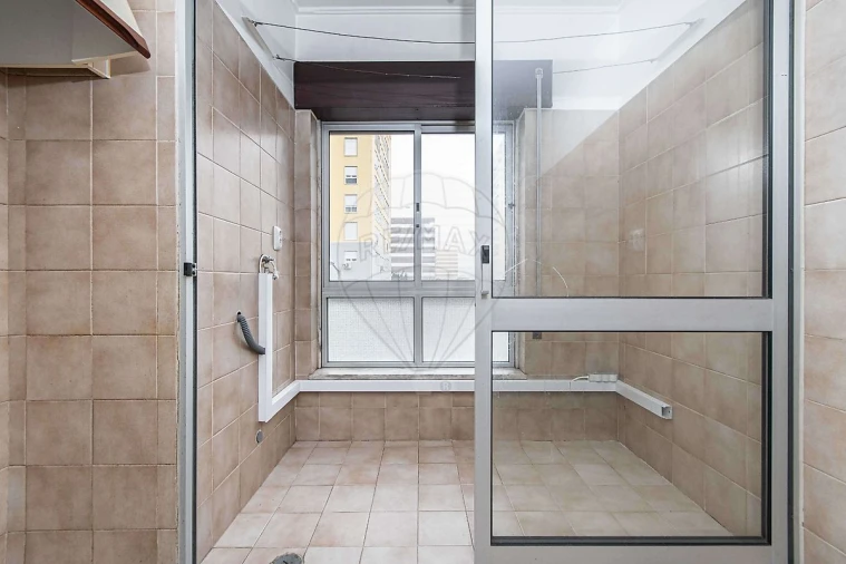 Apartamento T2 para Venda em Moscavide e Portela Foto 5