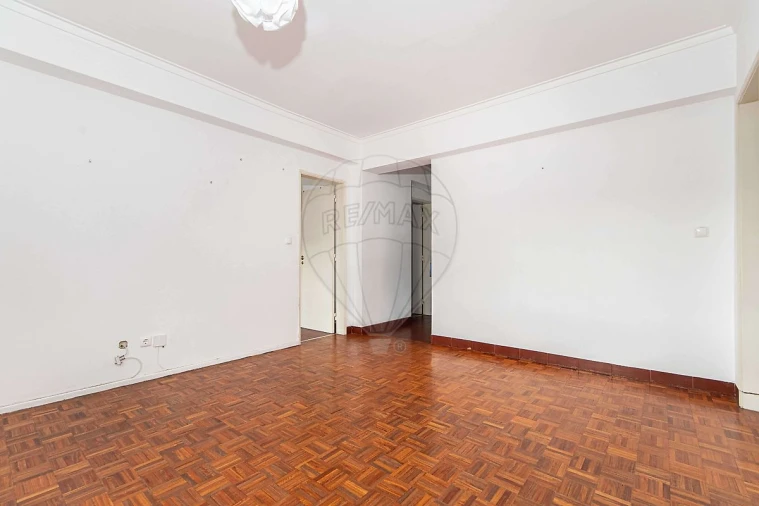 Apartamento T2 para Venda em Moscavide e Portela Foto 6