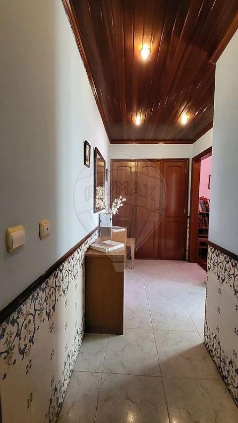 Apartamento T2 para Venda em Carregado e Cadafais