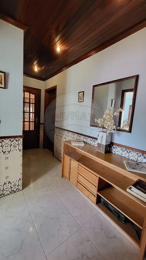 Apartamento T2 para Venda em Carregado e Cadafais