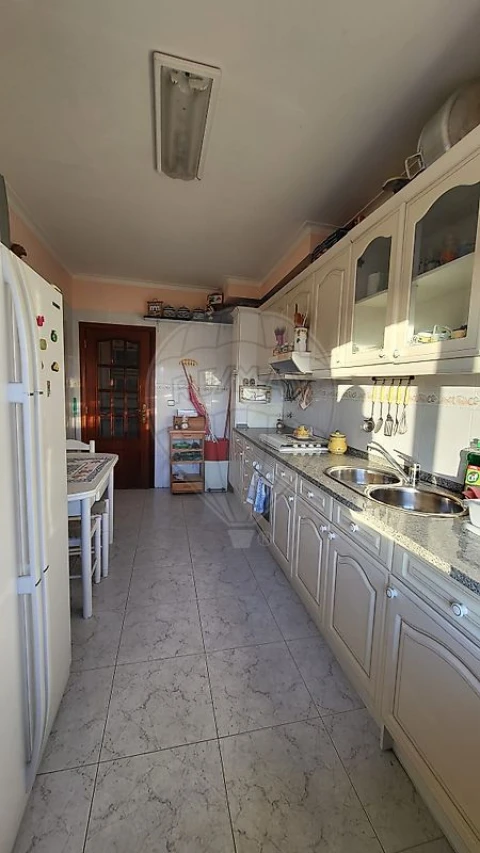 Apartamento T2 para Venda em Carregado e Cadafais