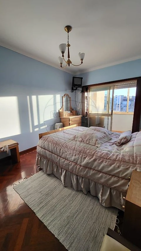 Apartamento T2 para Venda em Carregado e Cadafais