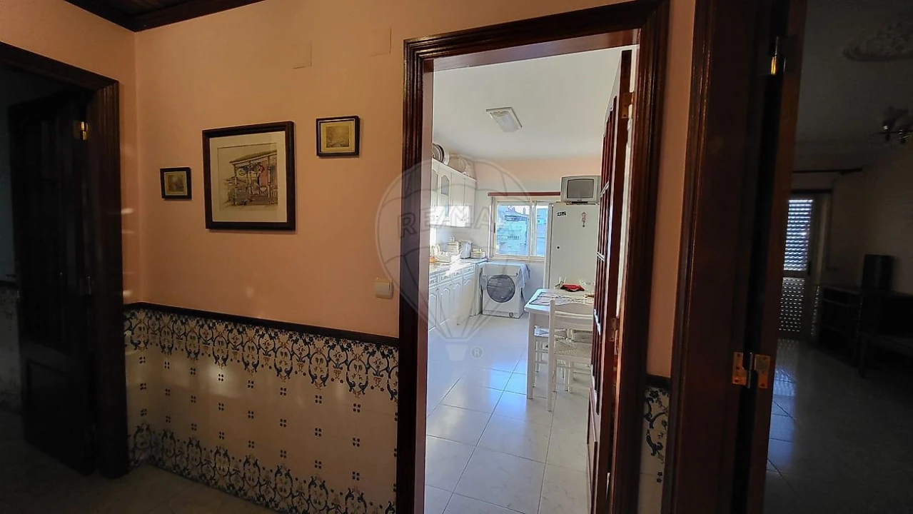 Apartamento T2 para Venda em Carregado e Cadafais Foto 3