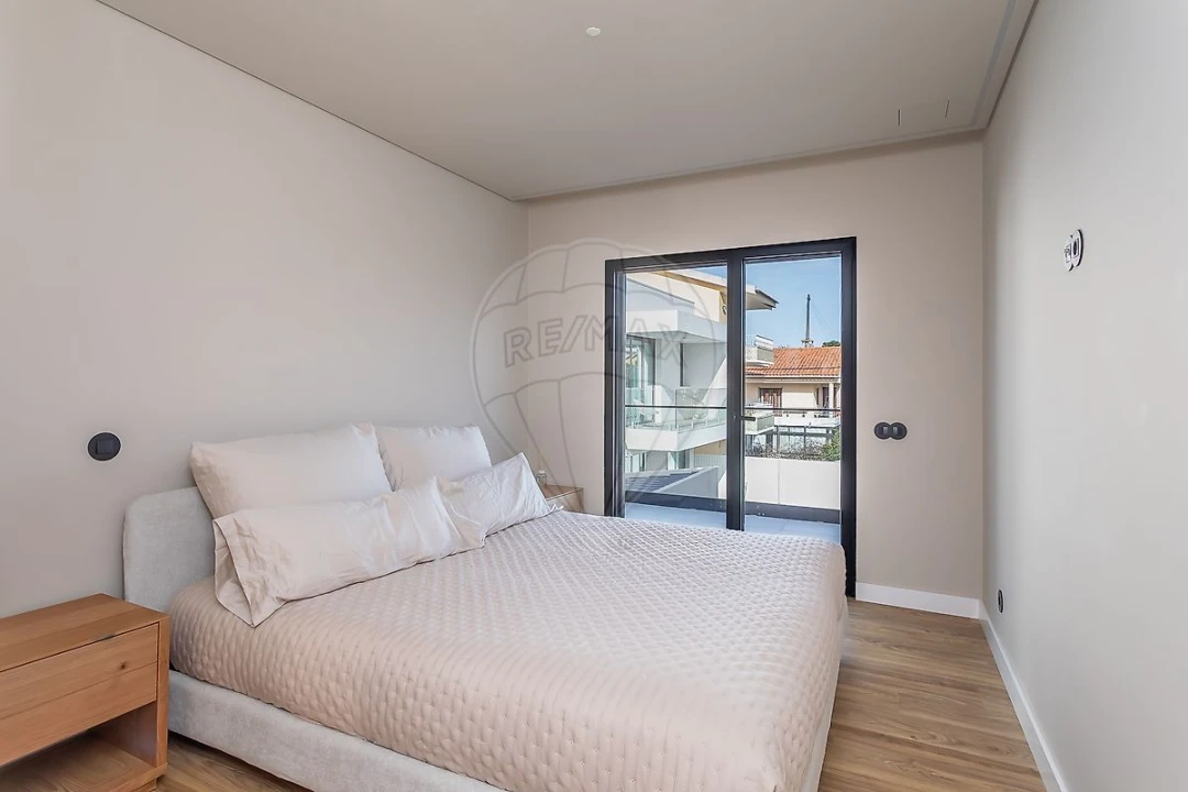 Moradia T5 para Venda em Cascais e Estoril Foto 1