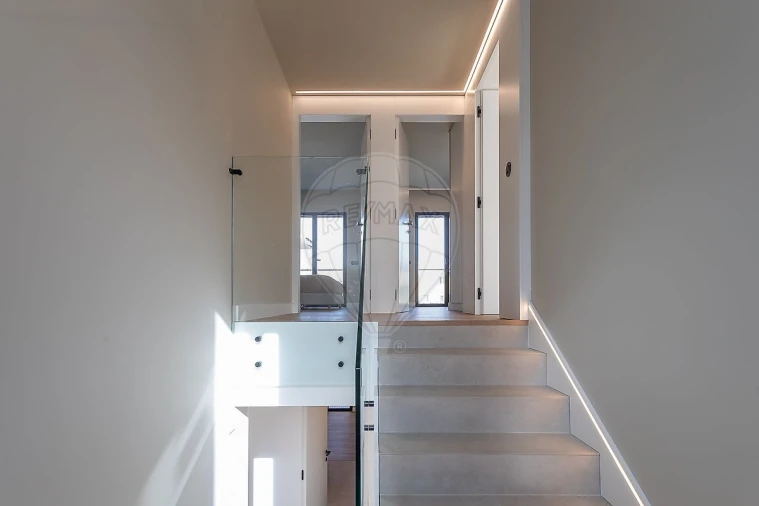 Moradia T5 para Venda em Cascais e Estoril Foto 35