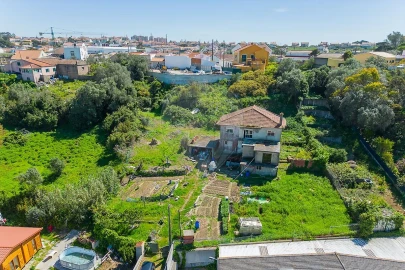 Moradia T2 para Venda em Algueirão-Mem Martins