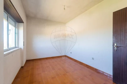 Moradia T2 para Venda em Algueirão-Mem Martins