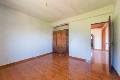 Moradia T2 para Venda em Algueirão-Mem Martins