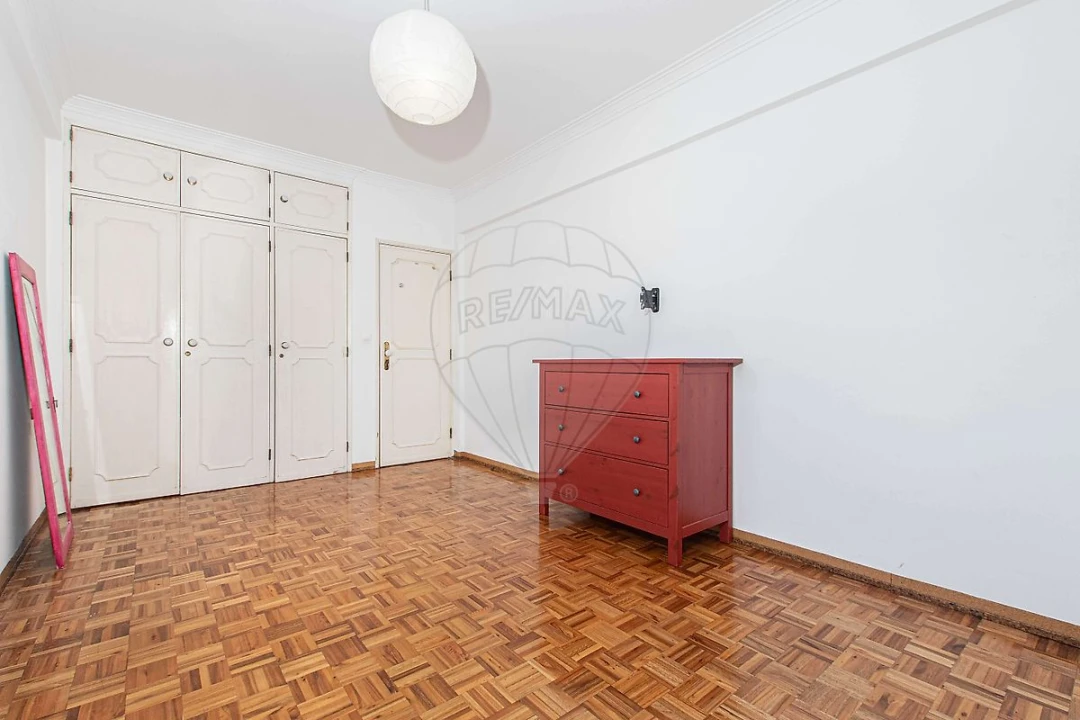 Apartamento T2 para Venda em Massamá e Monte Abraão Foto 16