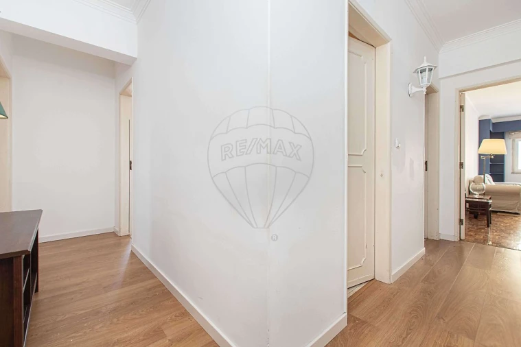 Apartamento T2 para Venda em Massamá e Monte Abraão Foto 11