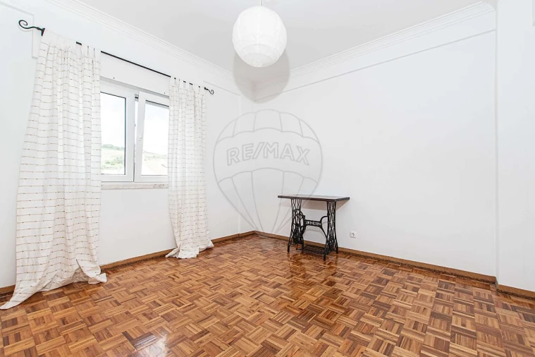 Apartamento T2 para Venda em Massamá e Monte Abraão Foto 17