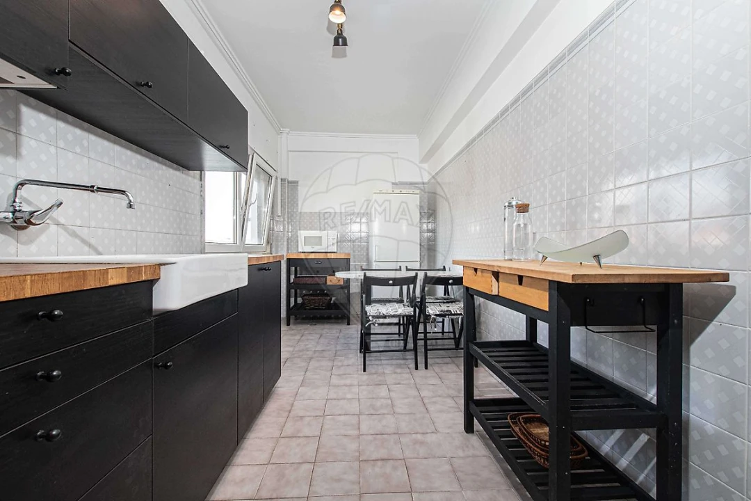 Apartamento T2 para Venda em Massamá e Monte Abraão Foto 13