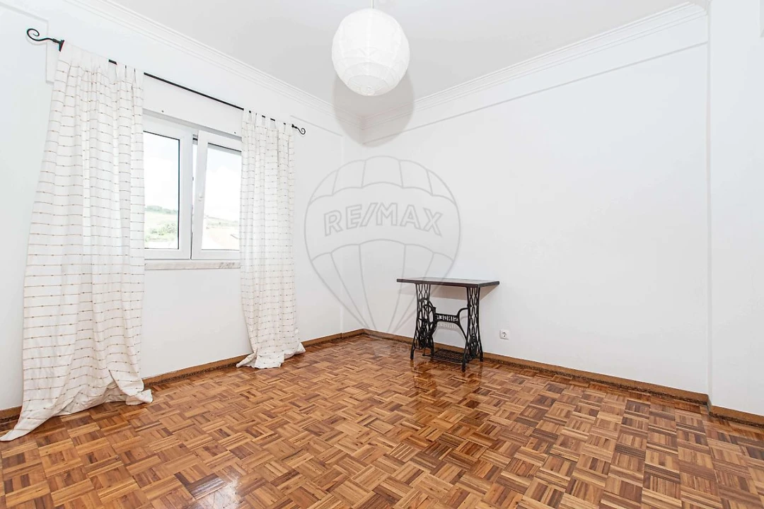 Apartamento T2 para Venda em Massamá e Monte Abraão Foto 17