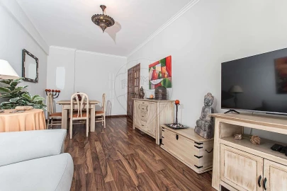 Apartamento T2 para Venda em Massamá e Monte Abraão