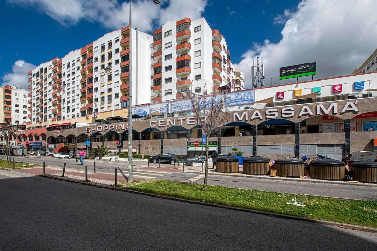 Apartamento T2 para Venda em Massamá e Monte Abraão Foto 14