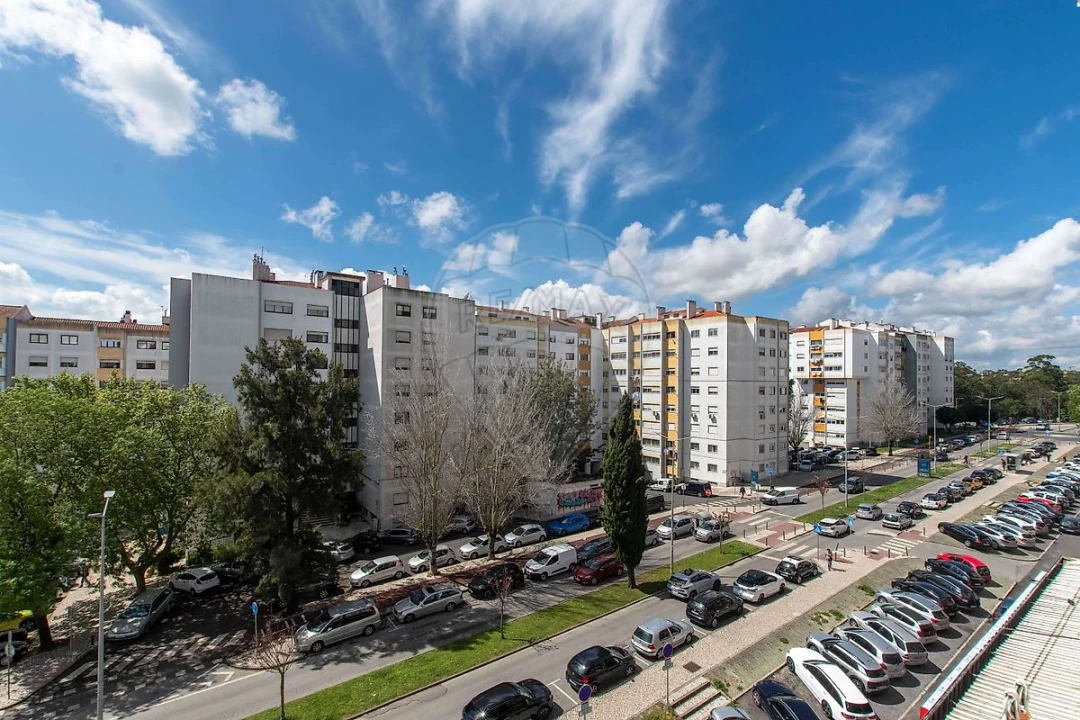 Apartamento T2 para Venda em Massamá e Monte Abraão Foto 18