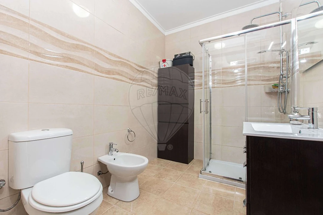 Apartamento T2 para Venda em Massamá e Monte Abraão Foto 12