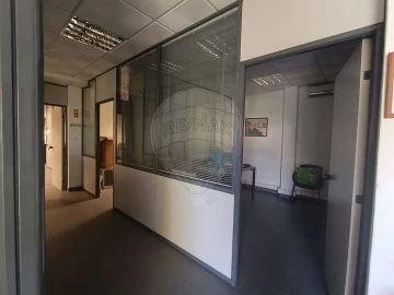 Loja para Venda em Queluz e Belas