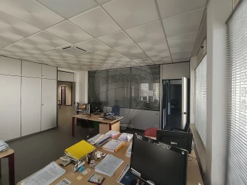 Loja para Venda em Queluz e Belas