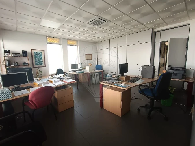 Loja para Venda em Queluz e Belas Foto 14