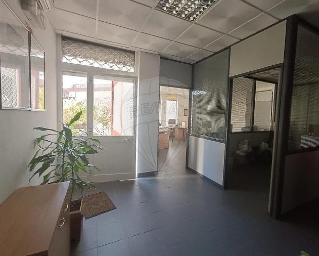 Loja para Venda em Queluz e Belas Foto 4