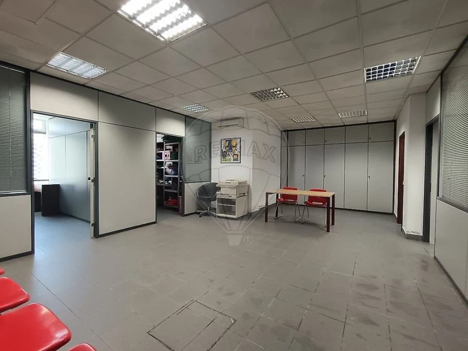 Loja para Venda em Queluz e Belas Foto 11