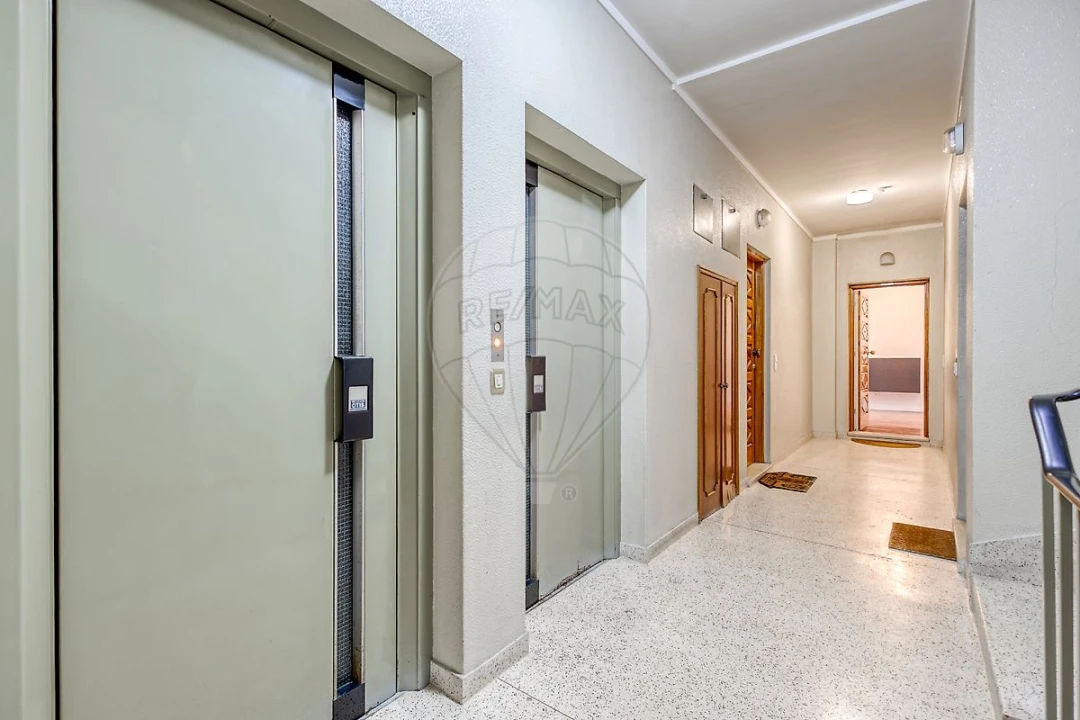 Apartamento T3 para Venda em Ramalde Foto 19