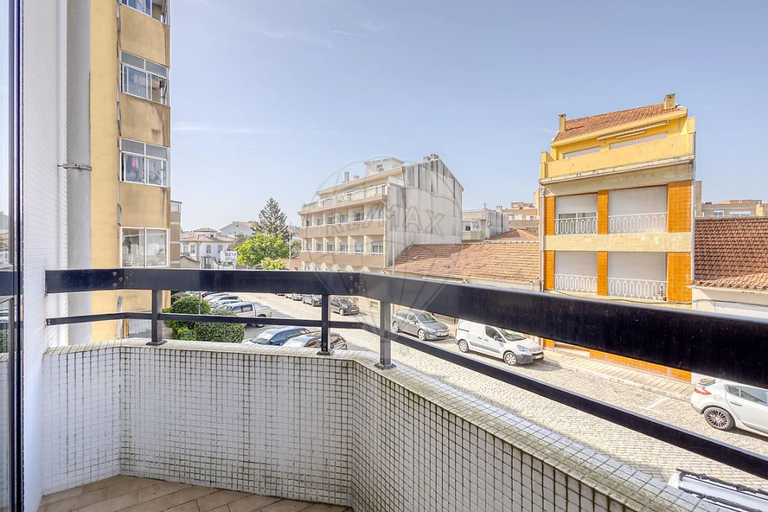 Apartamento T3 para Venda em Ramalde Foto 16