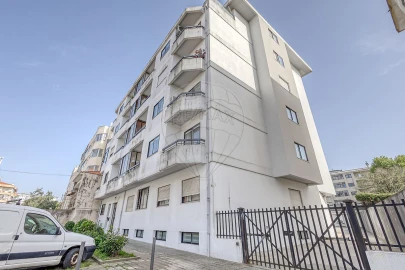 Apartamento T3 para Venda em Ramalde