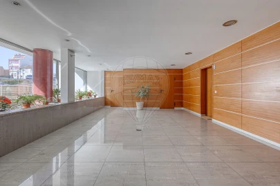 Apartamento T2 para Venda em Lordelo do Ouro e Massarelos