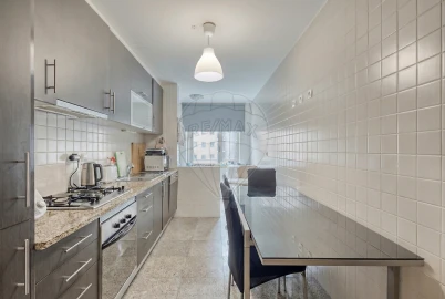 Apartamento T2 para Venda em Lordelo do Ouro e Massarelos