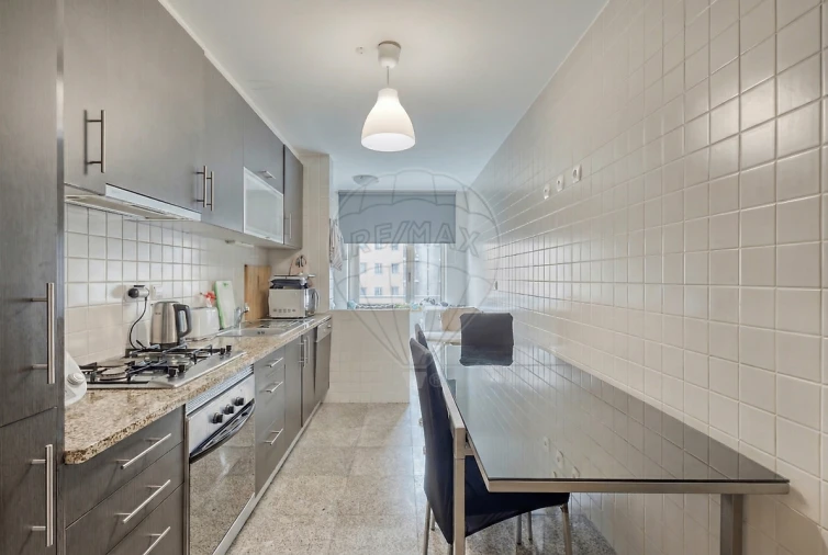 Apartamento T2 para Venda em Lordelo do Ouro e Massarelos Foto 6