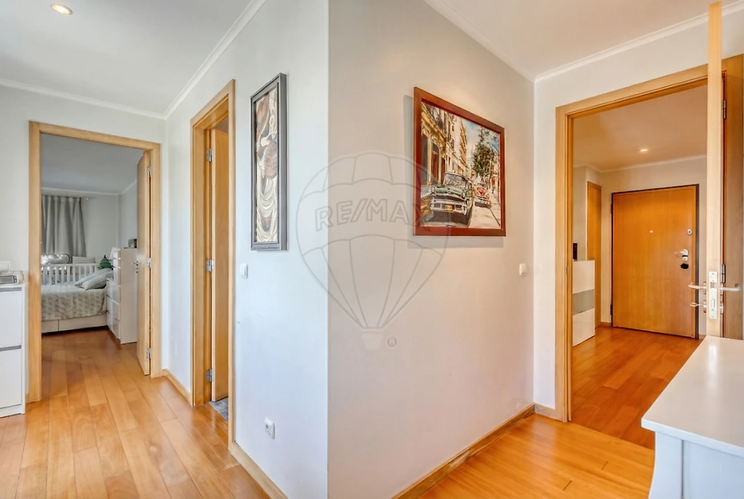 Apartamento T2 para Venda em Lordelo do Ouro e Massarelos Foto 1