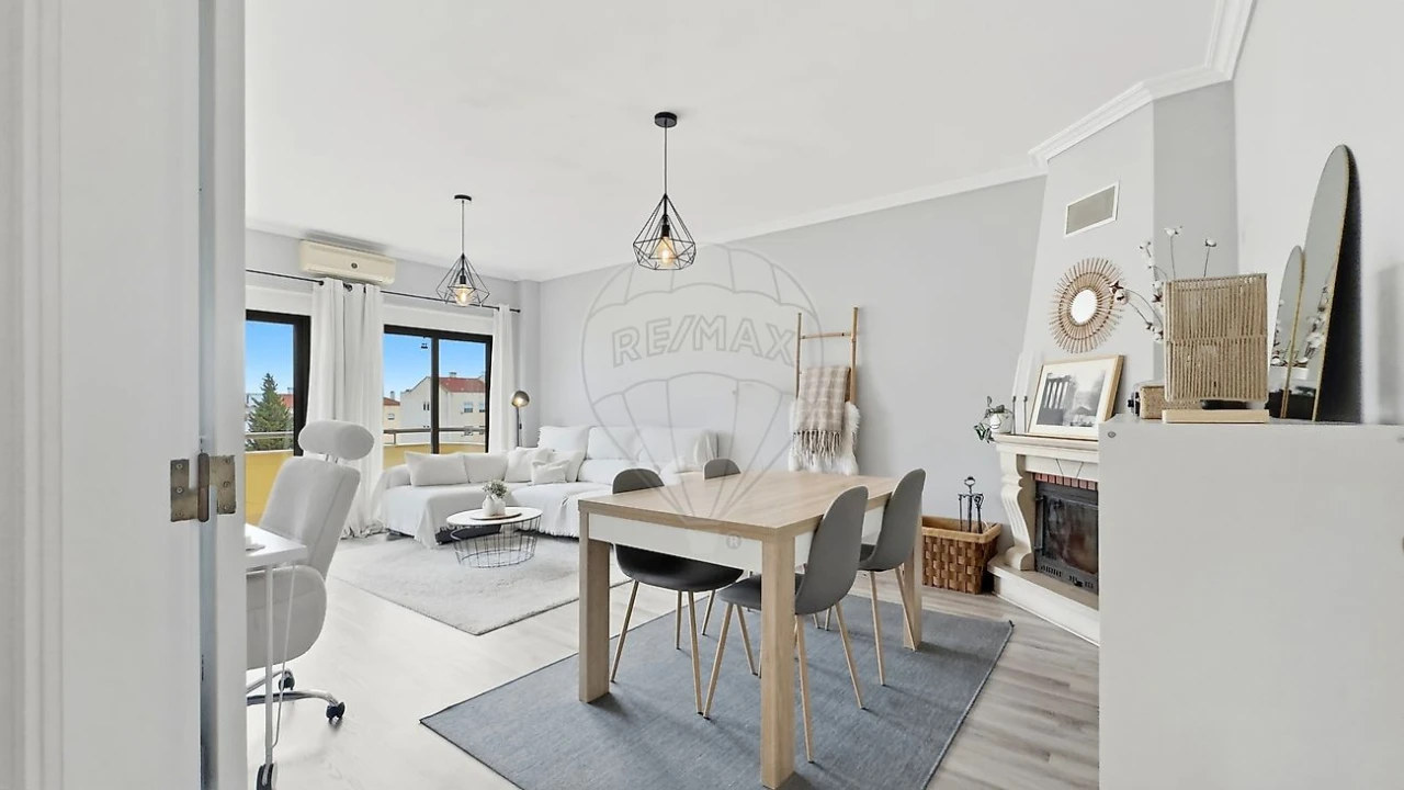 Apartamento T2 para Venda em Pinhal Novo Foto 3