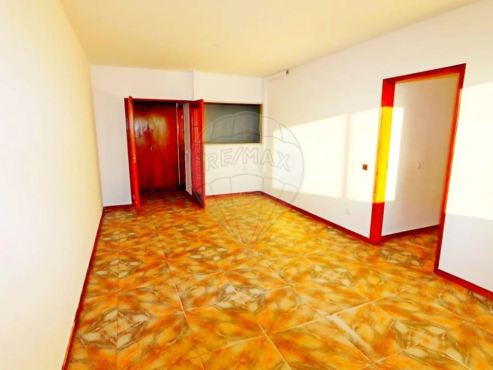 Apartamento T3 para Venda em Corroios Foto 2