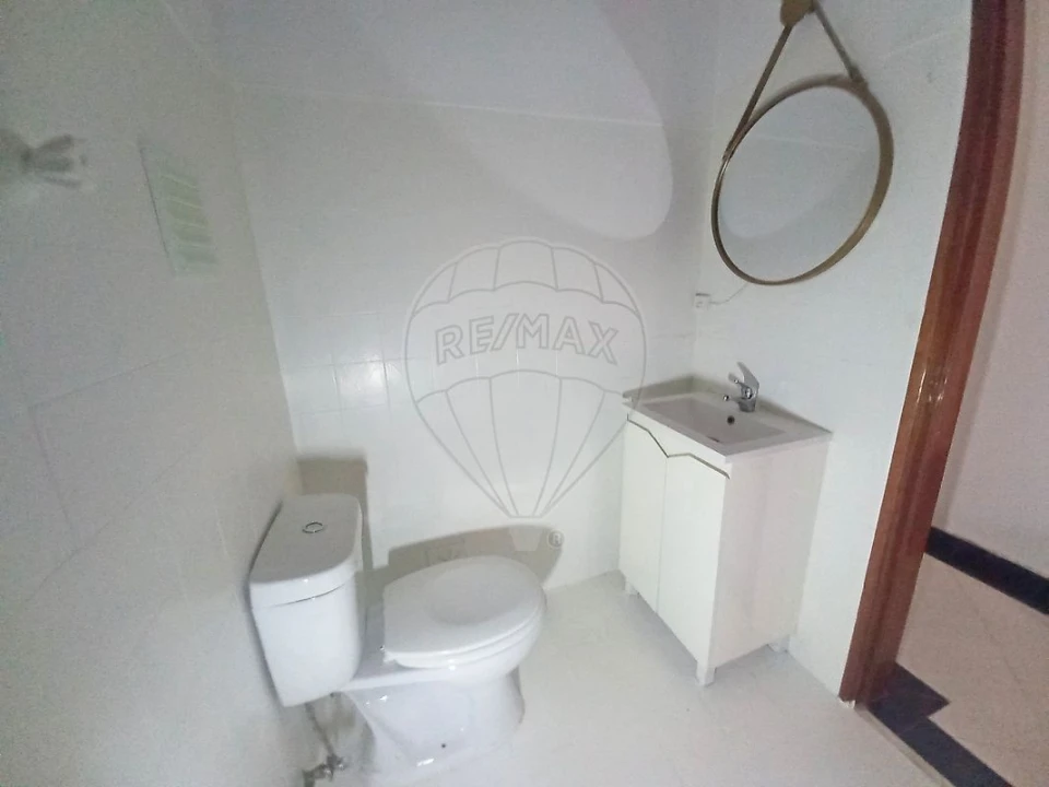 Apartamento T2 para Venda em Amora Foto 17