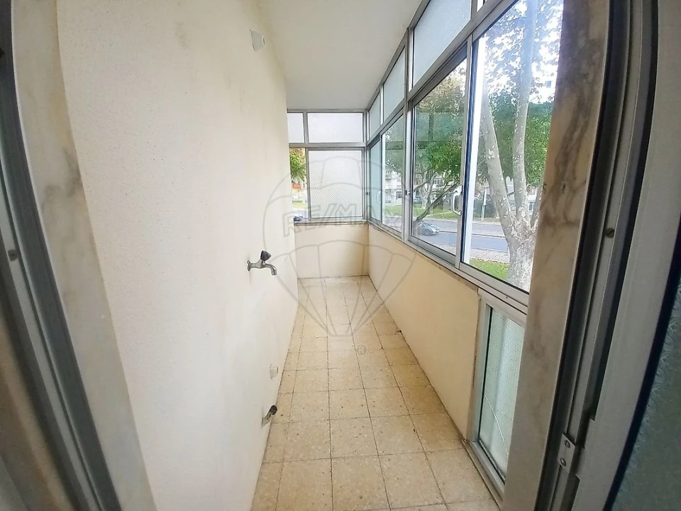 Apartamento T2 para Venda em Amora Foto 6