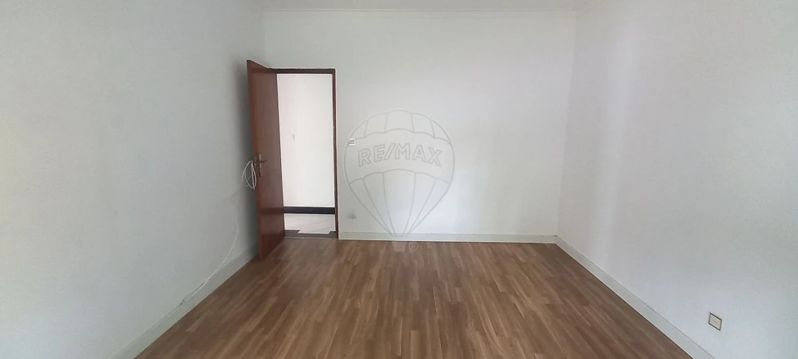 Apartamento T2 para Venda em Amora Foto 22
