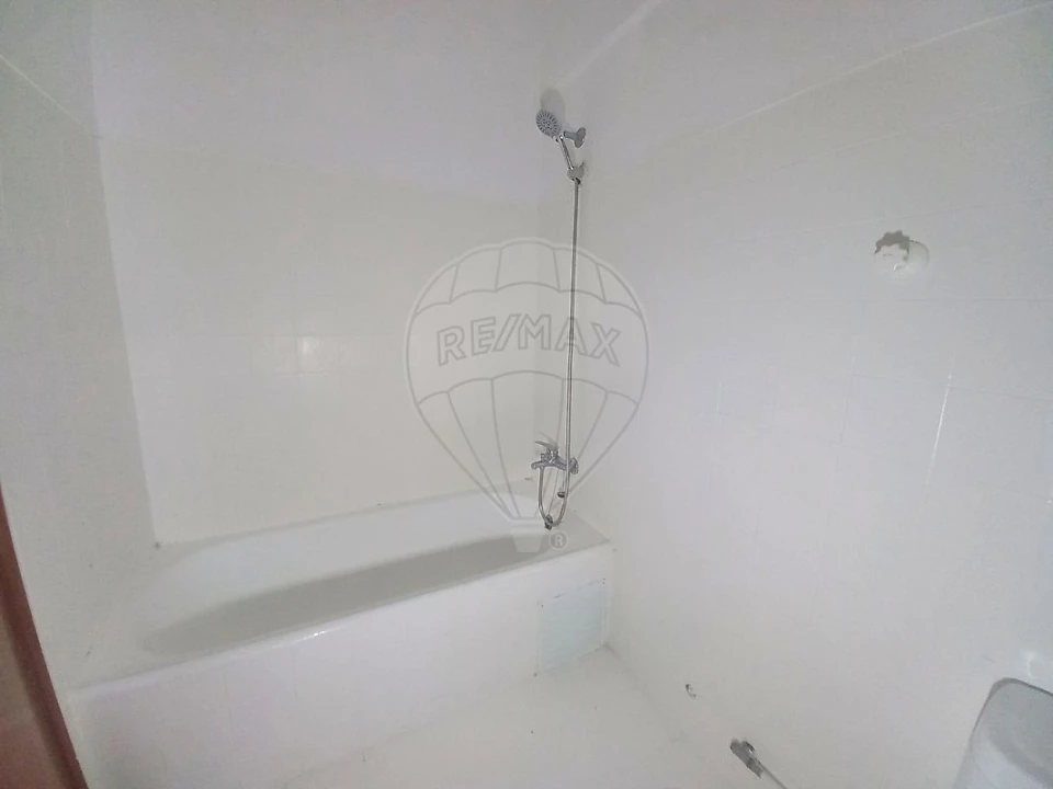 Apartamento T2 para Venda em Amora Foto 18