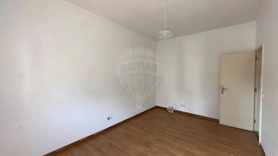 Apartamento T2 para Venda em Amora Foto 5