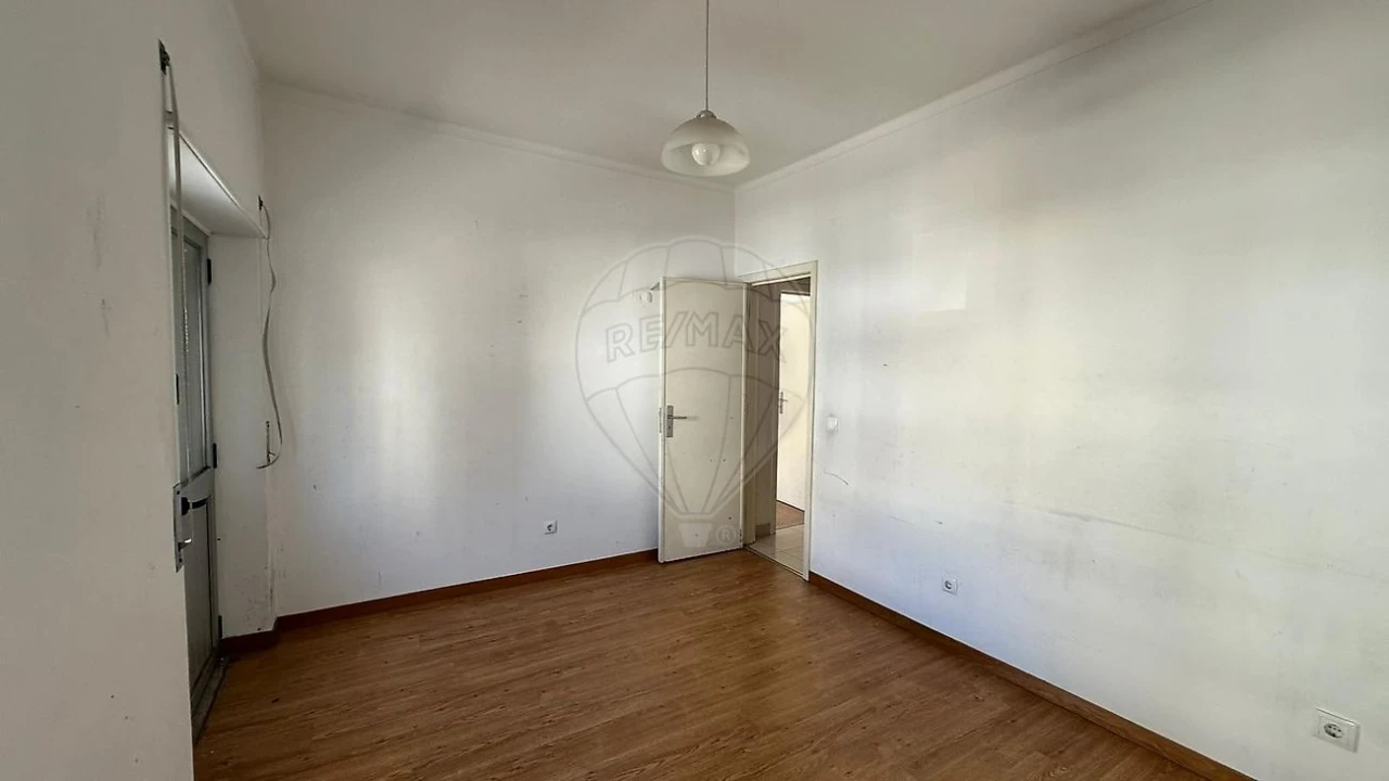 Apartamento T2 para Venda em Amora Foto 13
