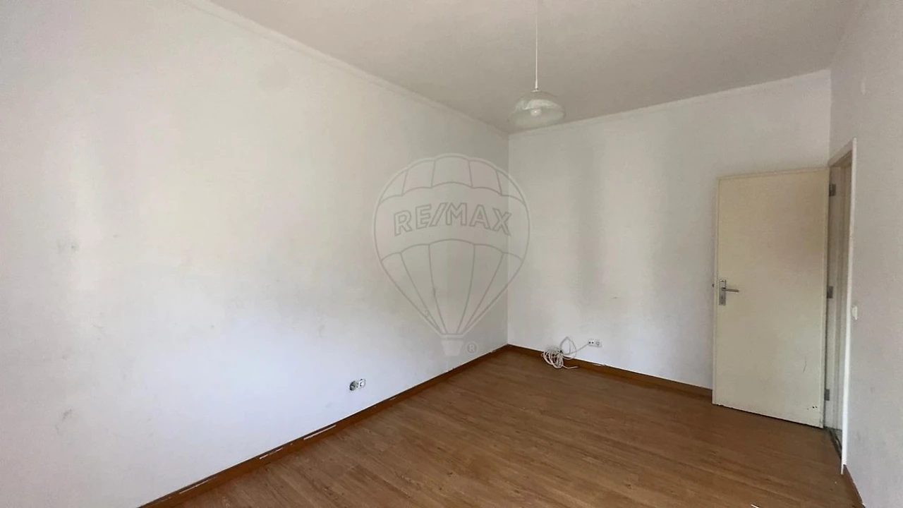 Apartamento T2 para Venda em Amora Foto 5