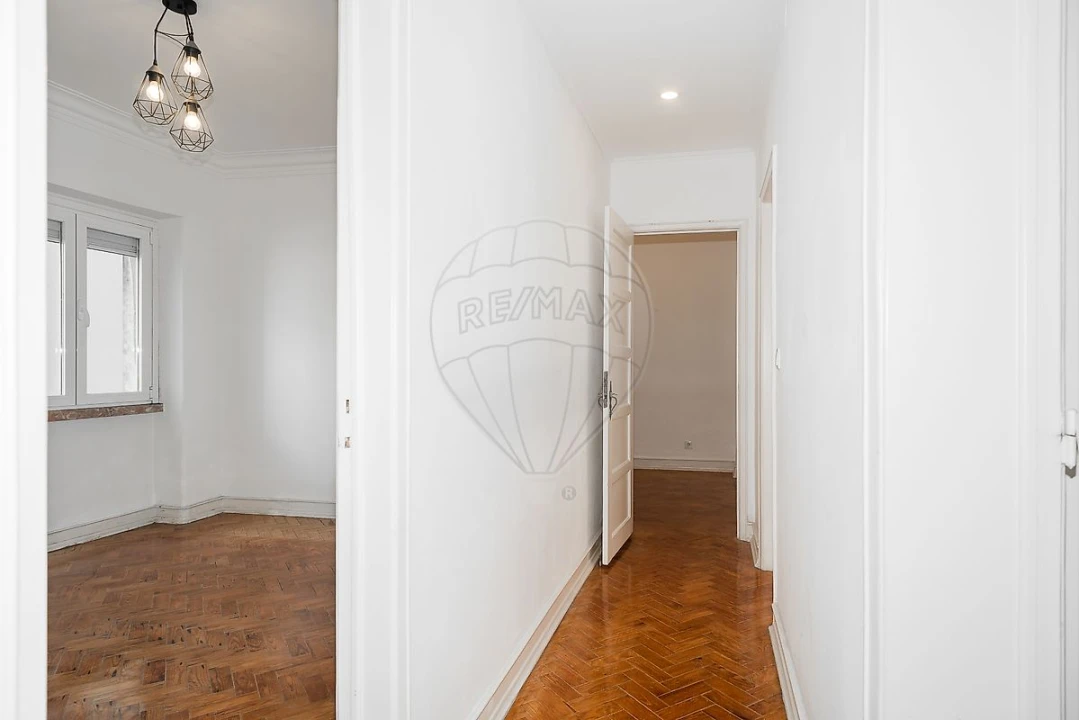 Apartamento T3 para Arrendamento em Avenidas Novas Foto 17