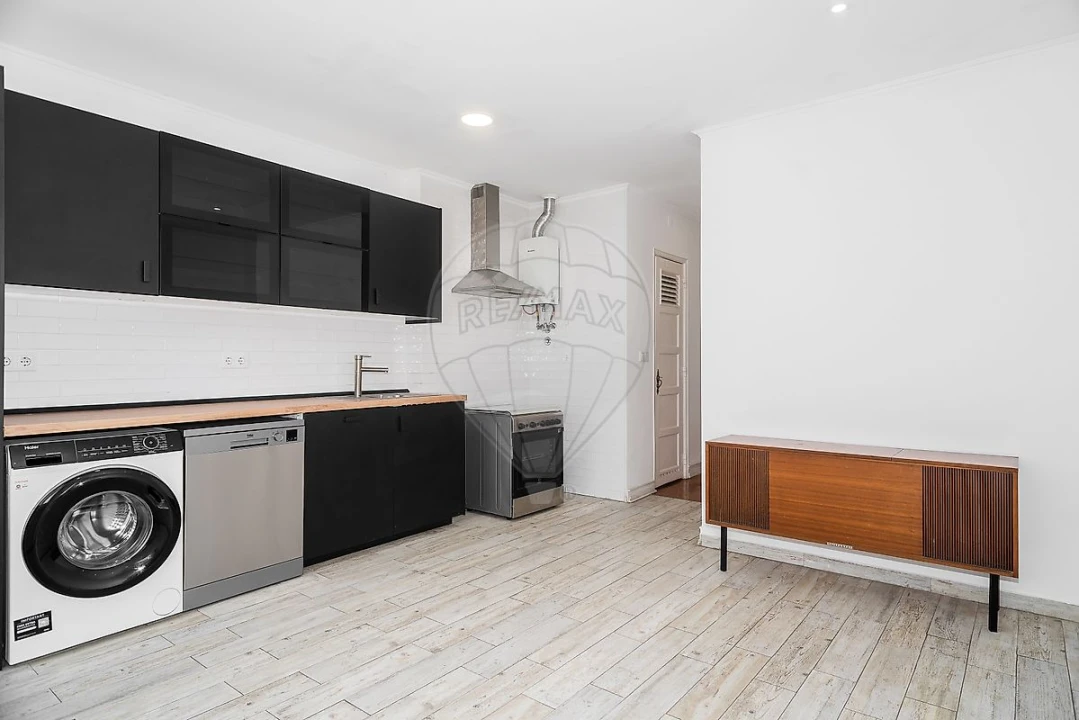 Apartamento T3 para Arrendamento em Avenidas Novas Foto 25