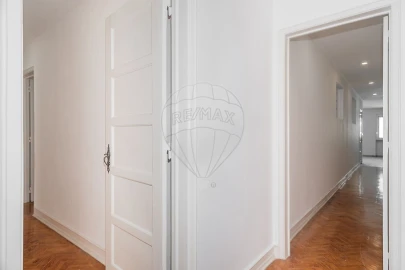 Apartamento T3 para Arrendamento em Avenidas Novas