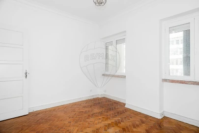 Apartamento T3 para Arrendamento em Avenidas Novas