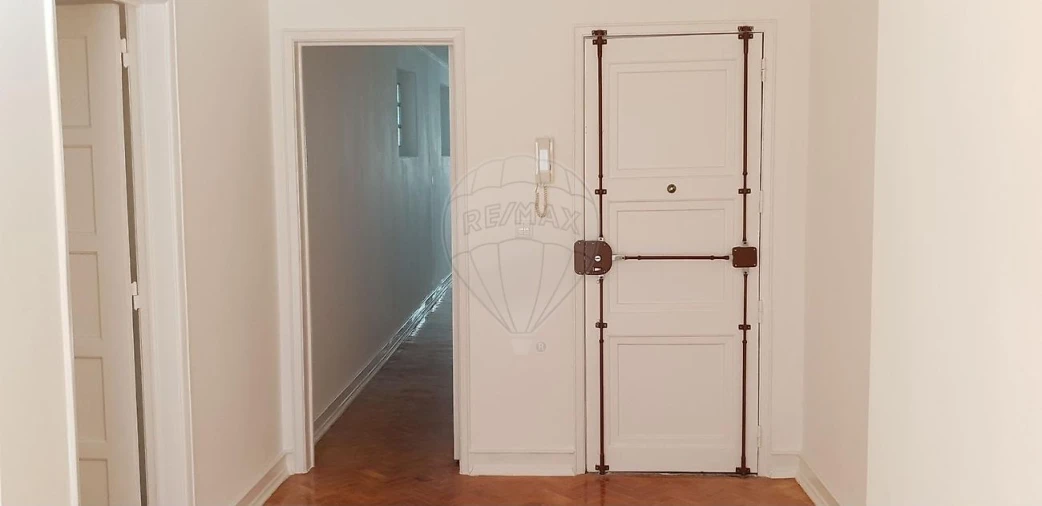 Apartamento T3 para Arrendamento em Avenidas Novas Foto 31