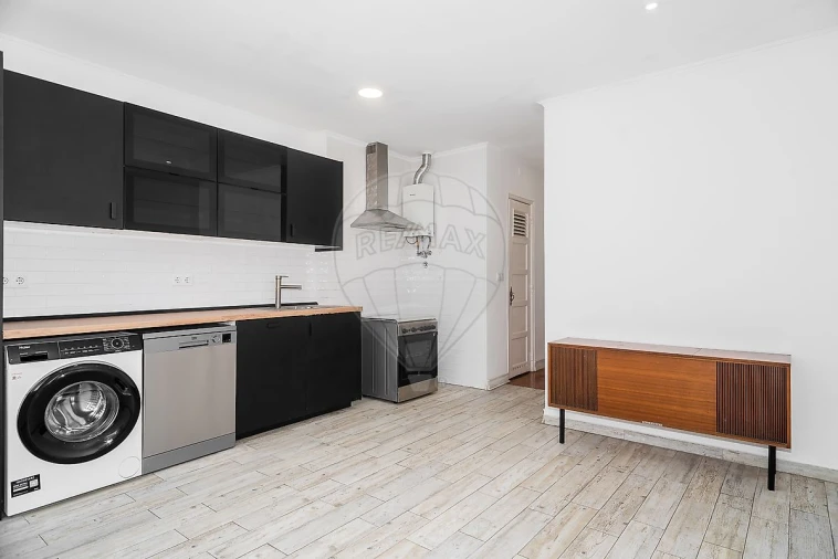 Apartamento T3 para Arrendamento em Avenidas Novas Foto 25