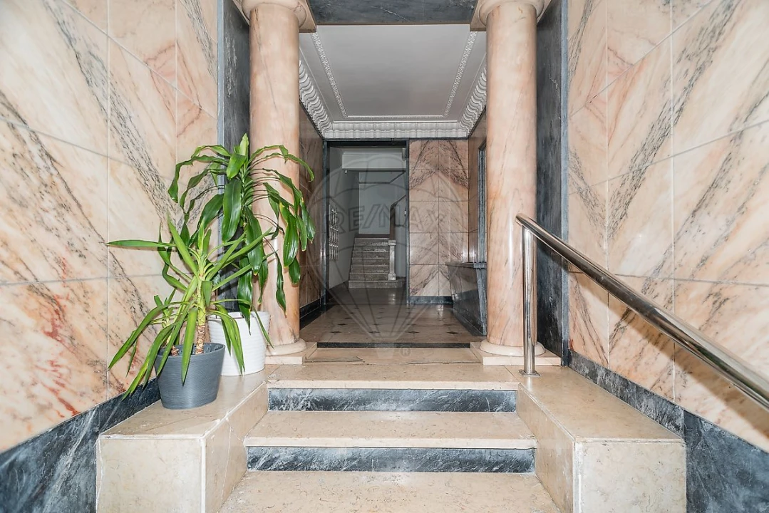 Apartamento T3 para Arrendamento em Avenidas Novas Foto 1